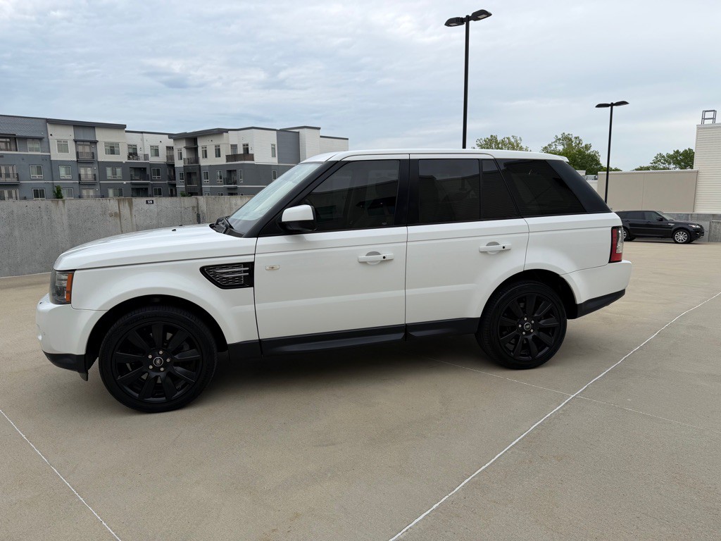 2013 Land Rover Range Rover Sport Image 4