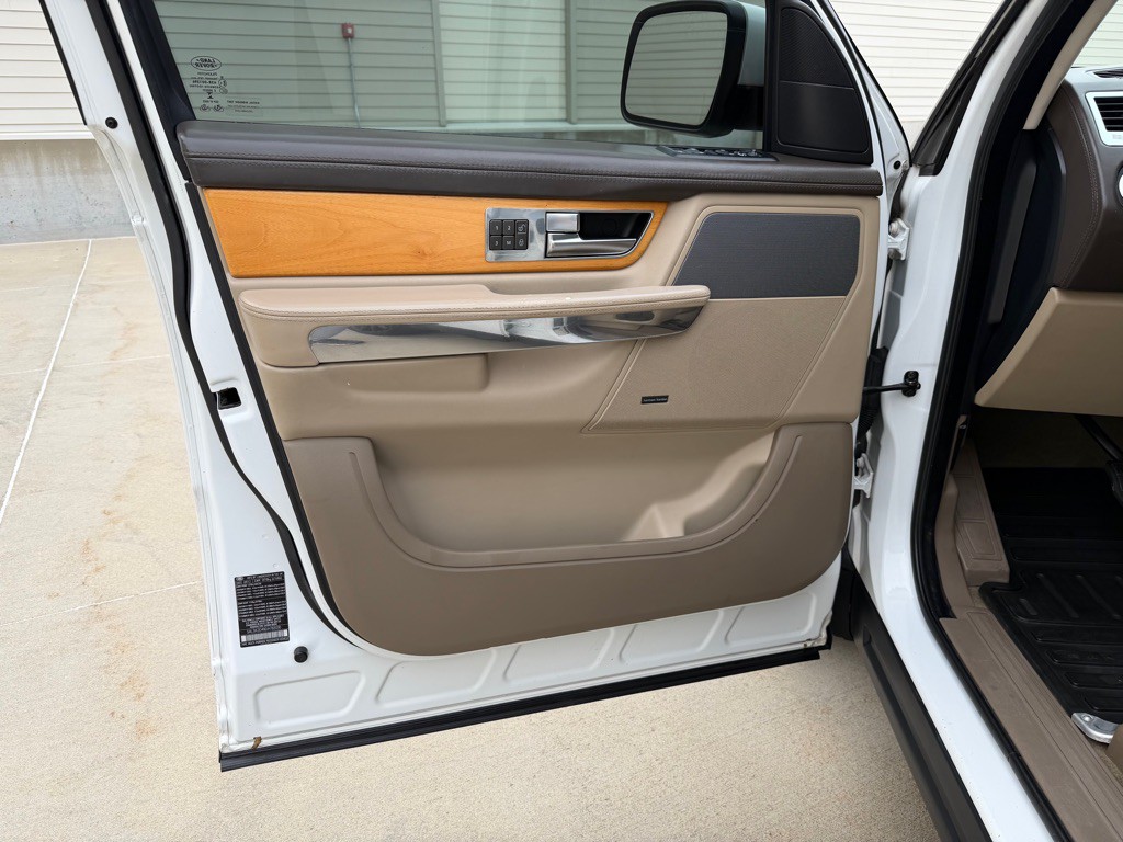 2013 Land Rover Range Rover Sport Image 9