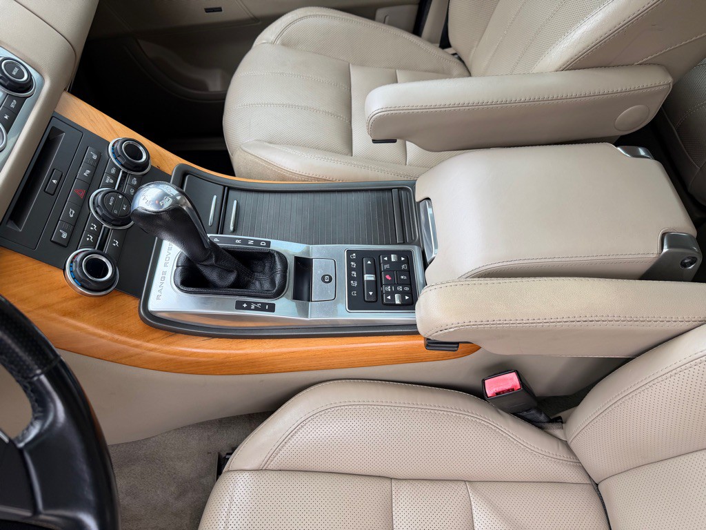 2013 Land Rover Range Rover Sport Image 12