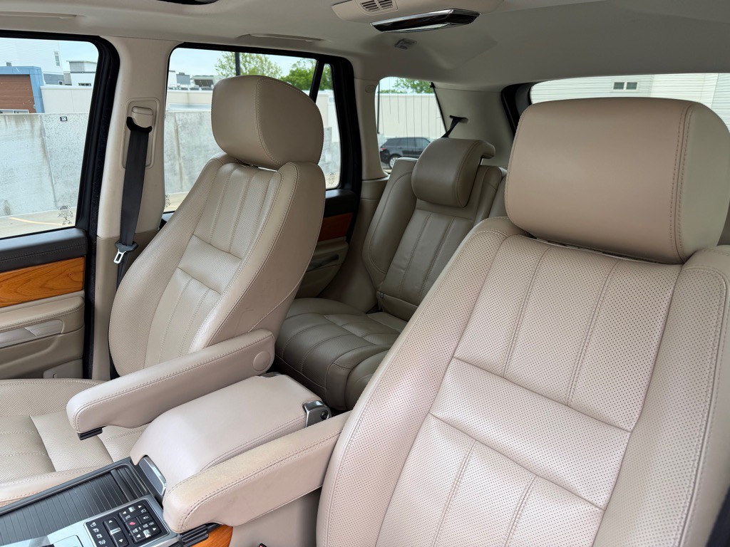 2013 Land Rover Range Rover Sport Image 16