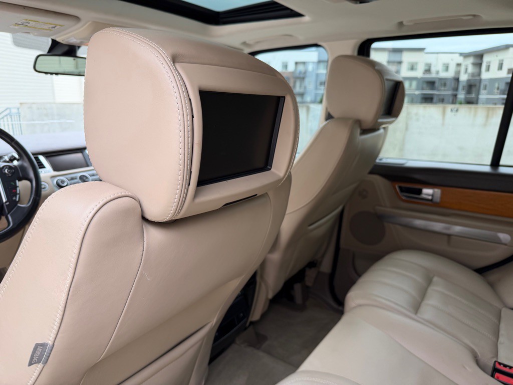 2013 Land Rover Range Rover Sport Image 17