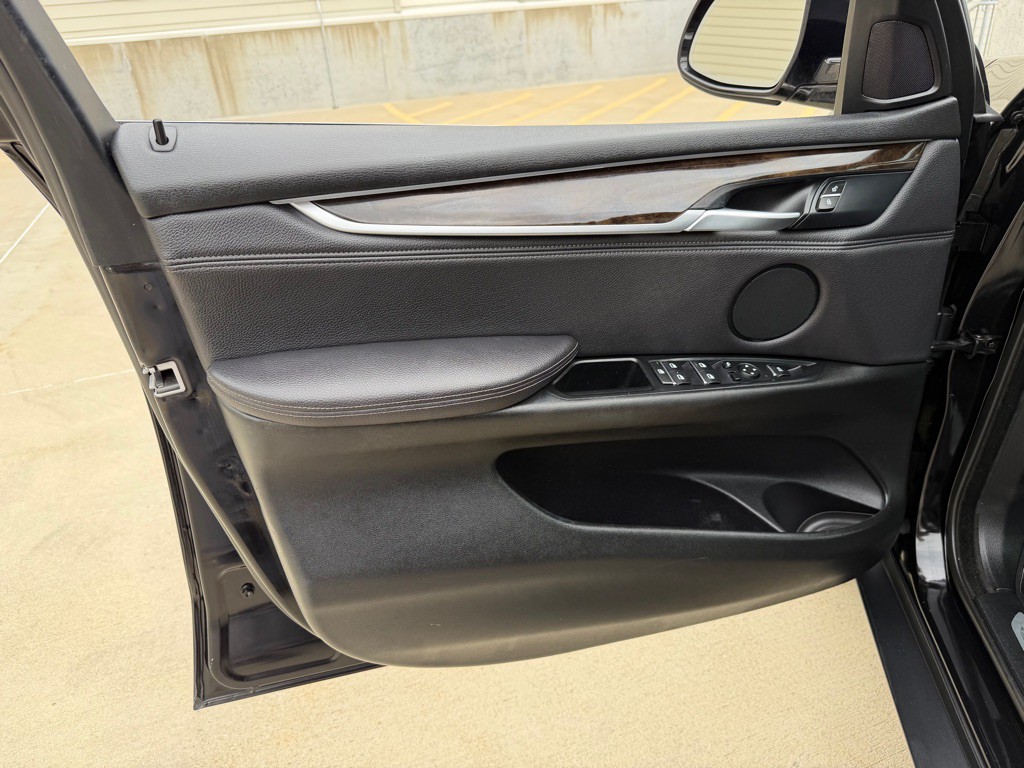 2017 BMW X5 Image 9