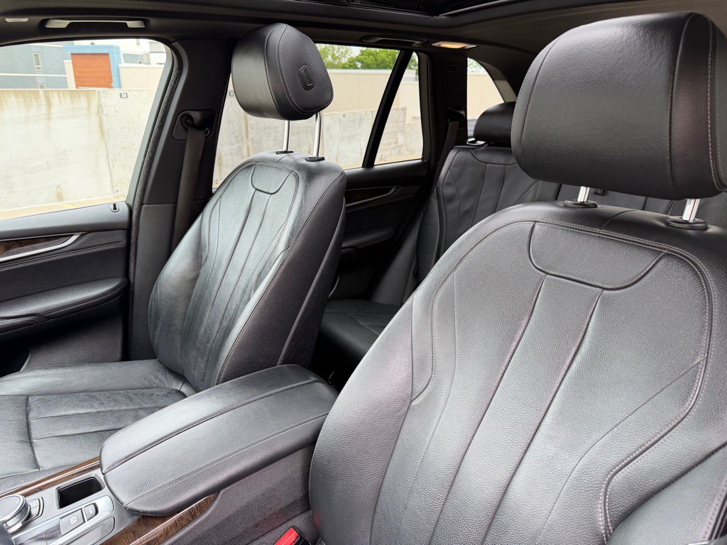 2017 BMW X5 Image 14
