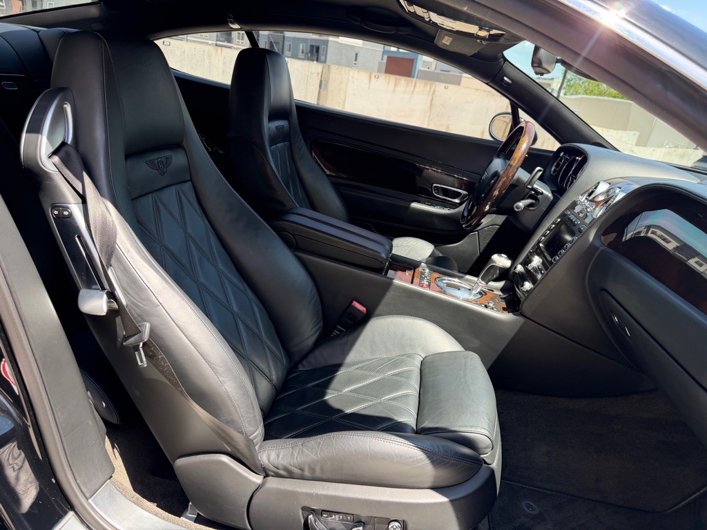 2006 Bentley Continental Image 25