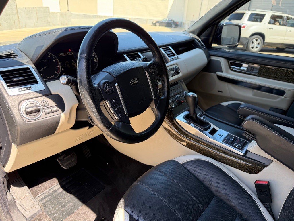 2013 Land Rover Range Rover Sport Image 12