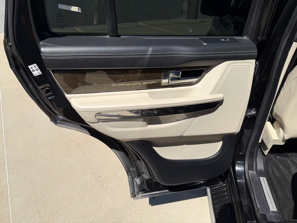 2013 Land Rover Range Rover Sport Image 22