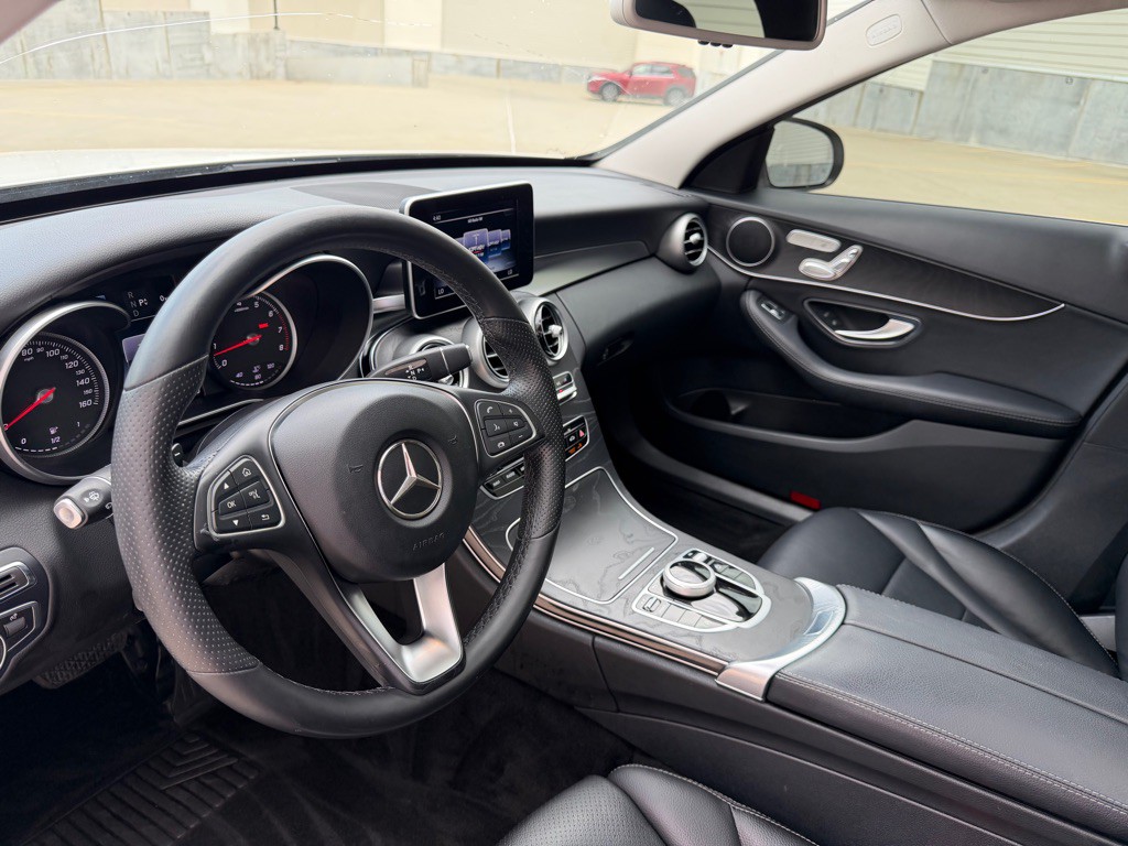 2017 Mercedes-Benz C-Class Image 11
