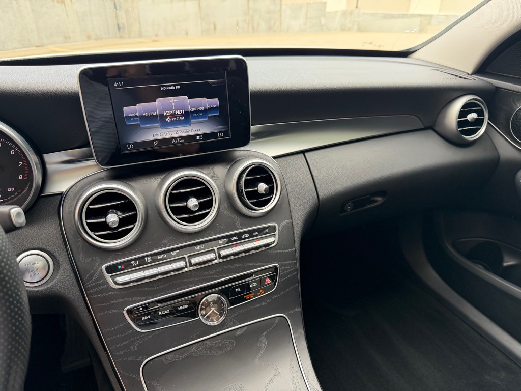 2017 Mercedes-Benz C-Class Image 15