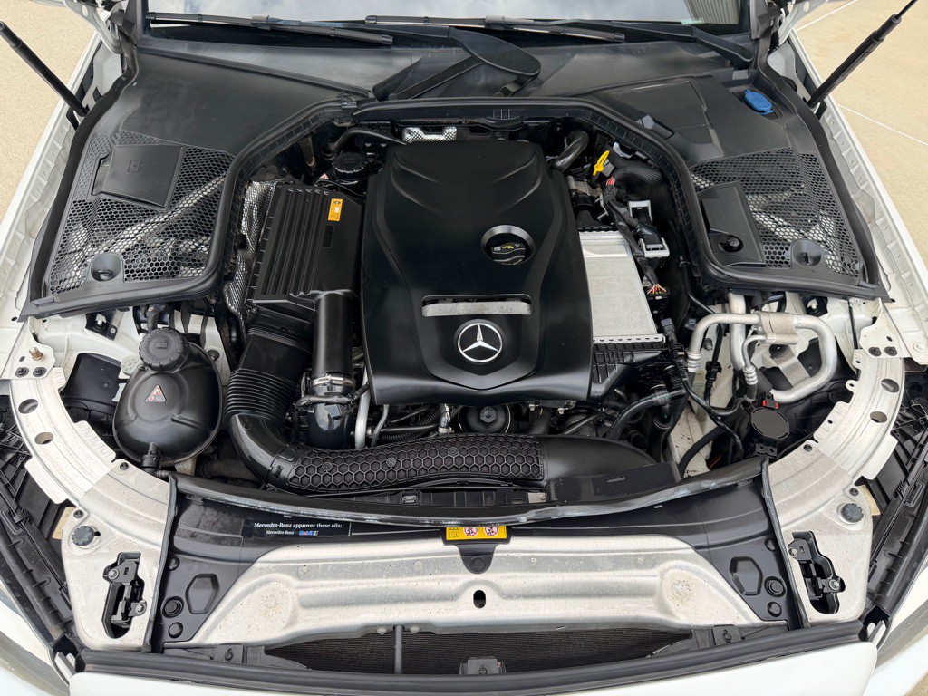2017 Mercedes-Benz C-Class Image 26