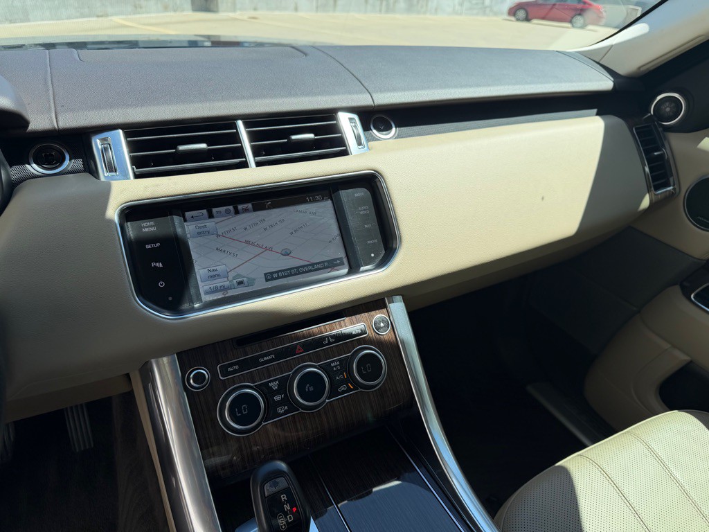2014 Land Rover Range Rover Sport Image 16