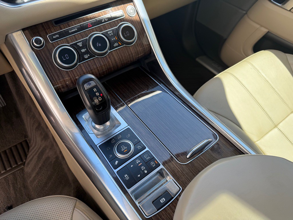 2014 Land Rover Range Rover Sport Image 19