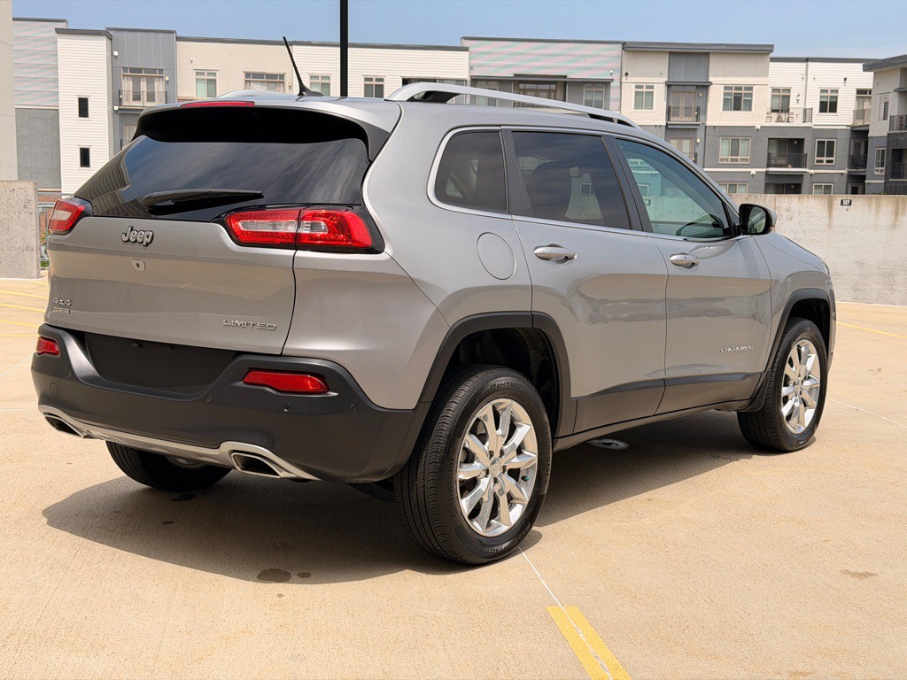 2015 Jeep Cherokee Image 3