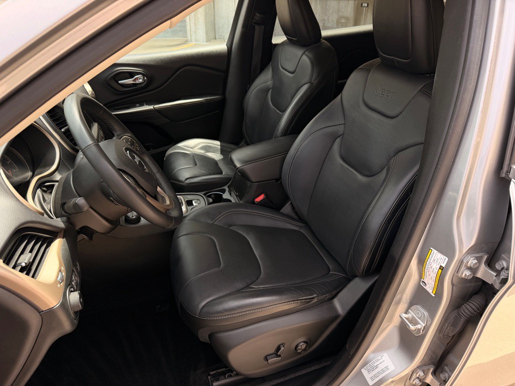 2015 Jeep Cherokee Image 10