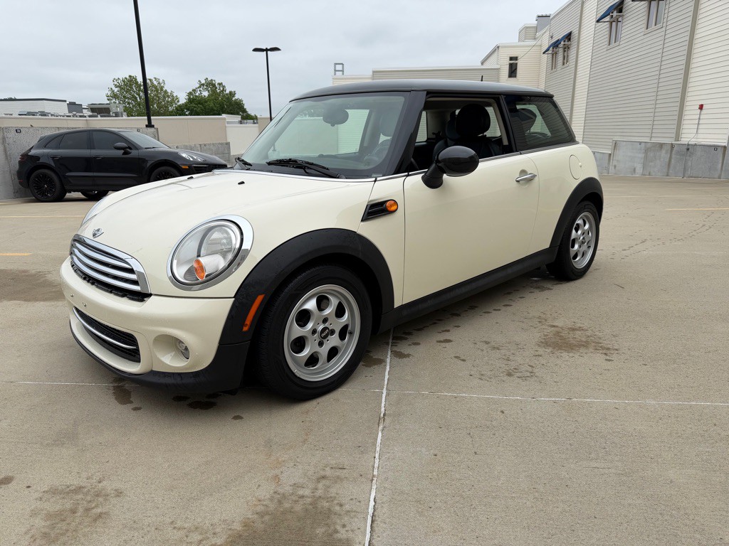 2012 MINI Cooper Image 3