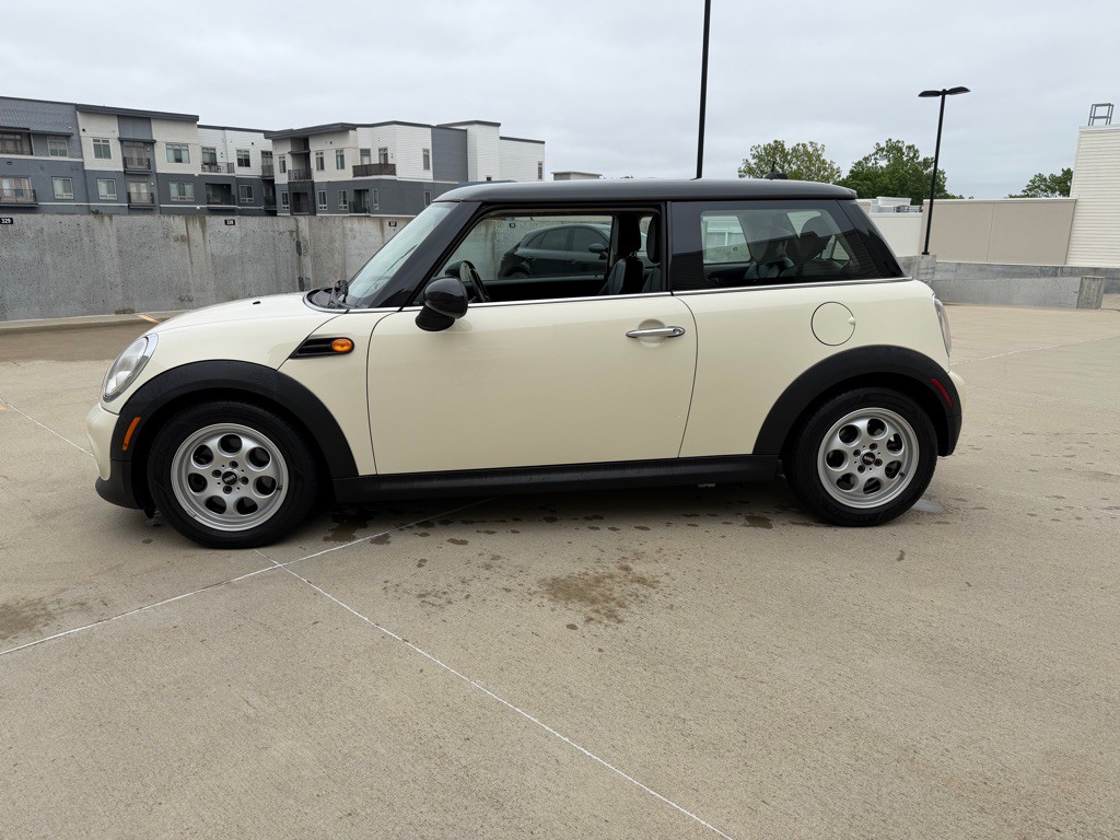 2012 MINI Cooper Image 4