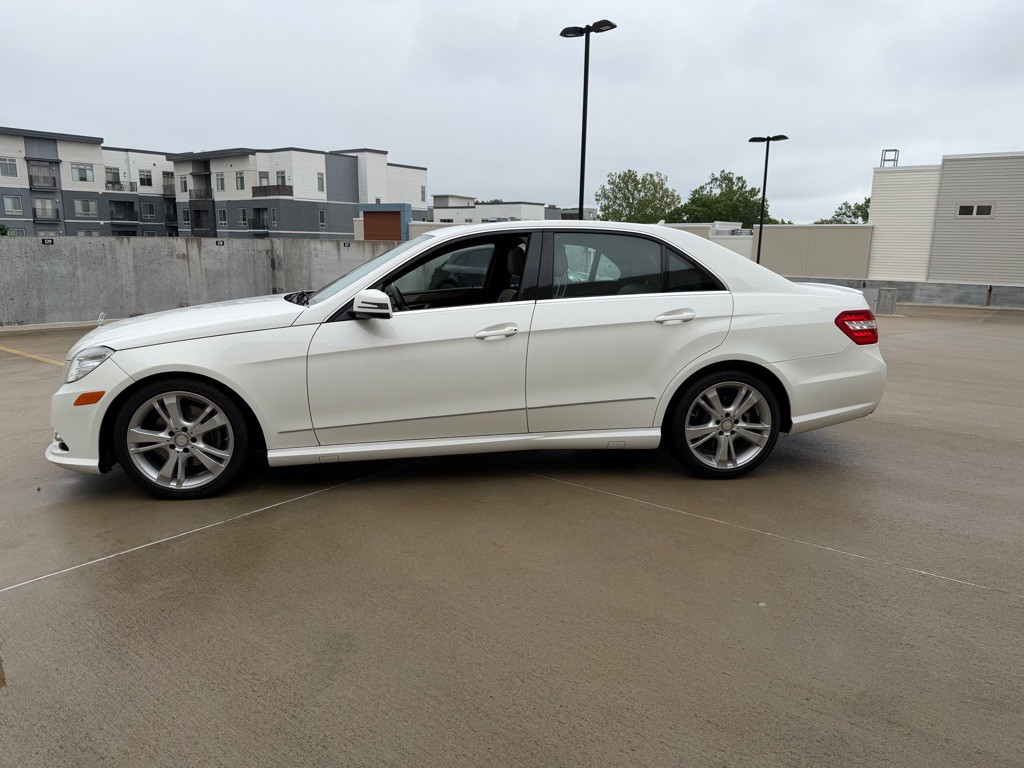 2013 Mercedes-Benz E-Class Image 4