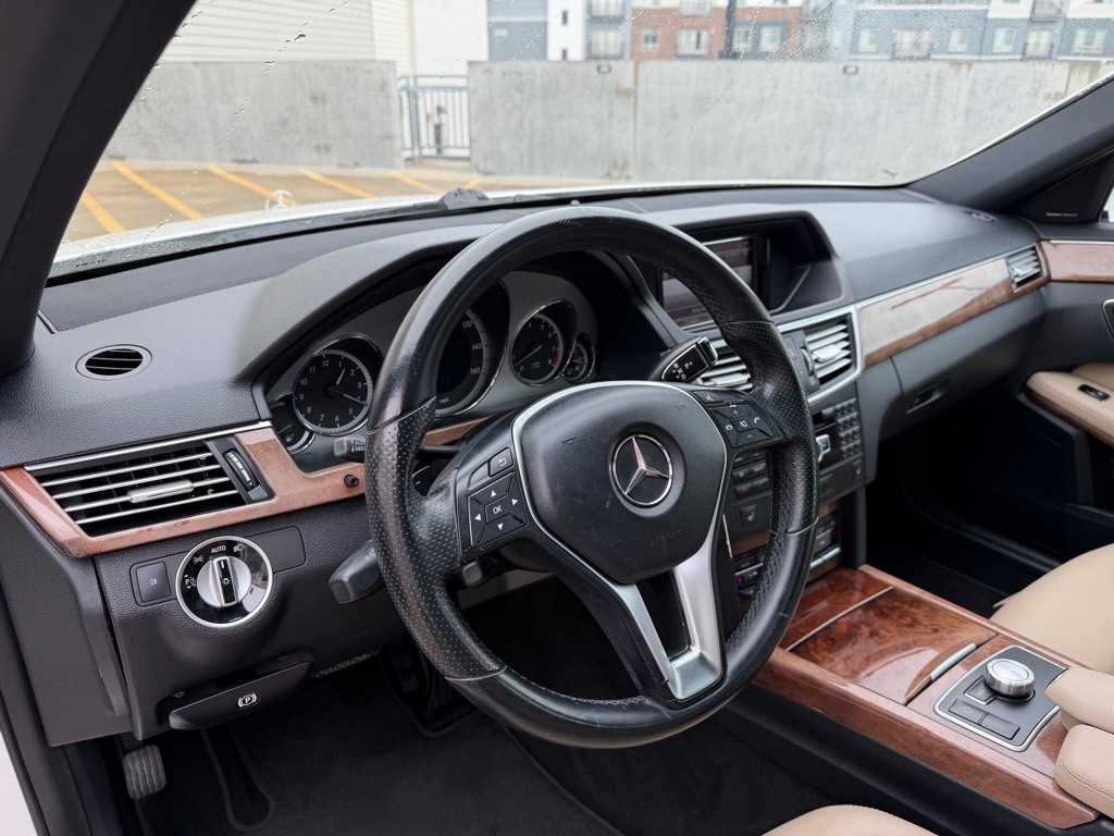 2013 Mercedes-Benz E-Class Image 11