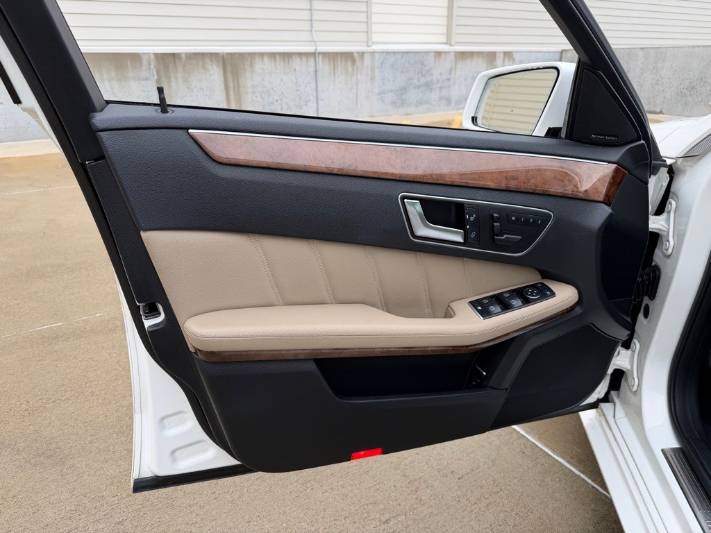 2013 Mercedes-Benz E-Class Image 13