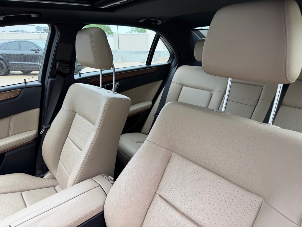 2013 Mercedes-Benz E-Class Image 16