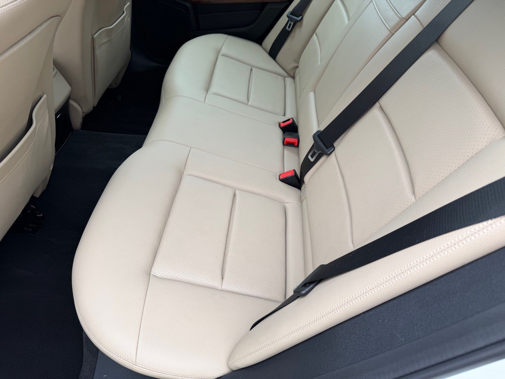 2013 Mercedes-Benz E-Class Image 17