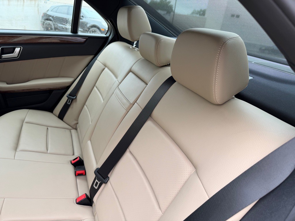 2013 Mercedes-Benz E-Class Image 18