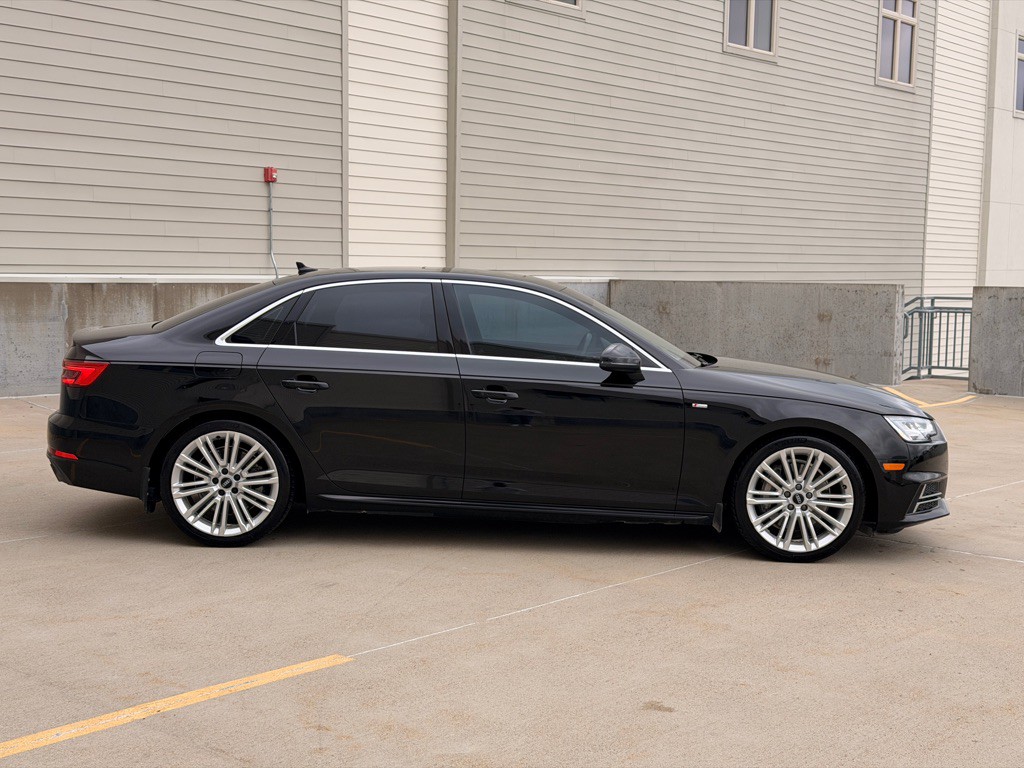 2017 Audi A4 Image 2