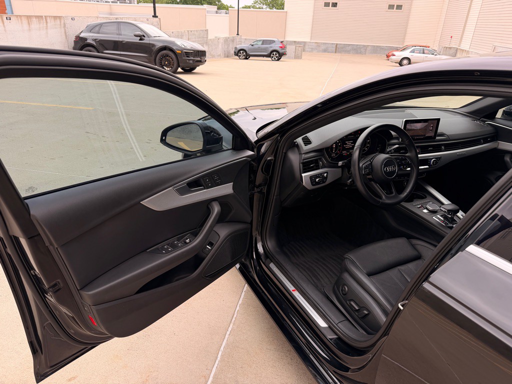 2017 Audi A4 Image 9