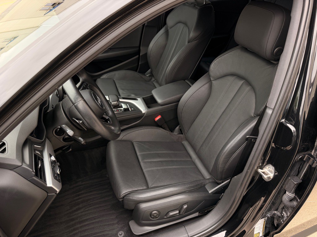 2017 Audi A4 Image 10