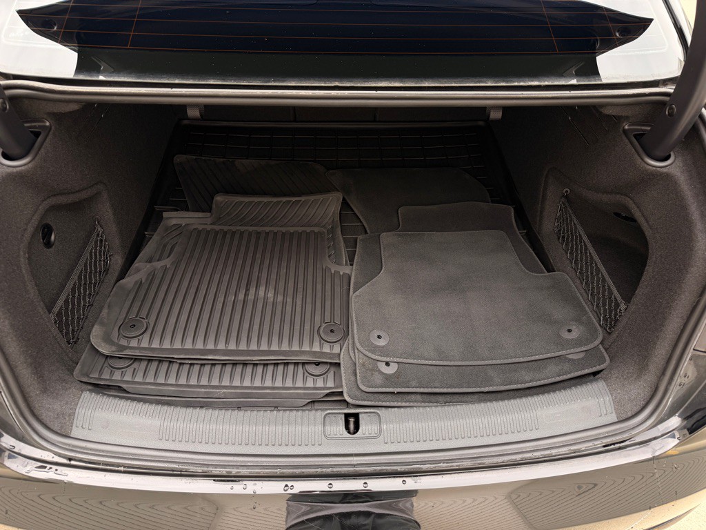2017 Audi A4 Image 17