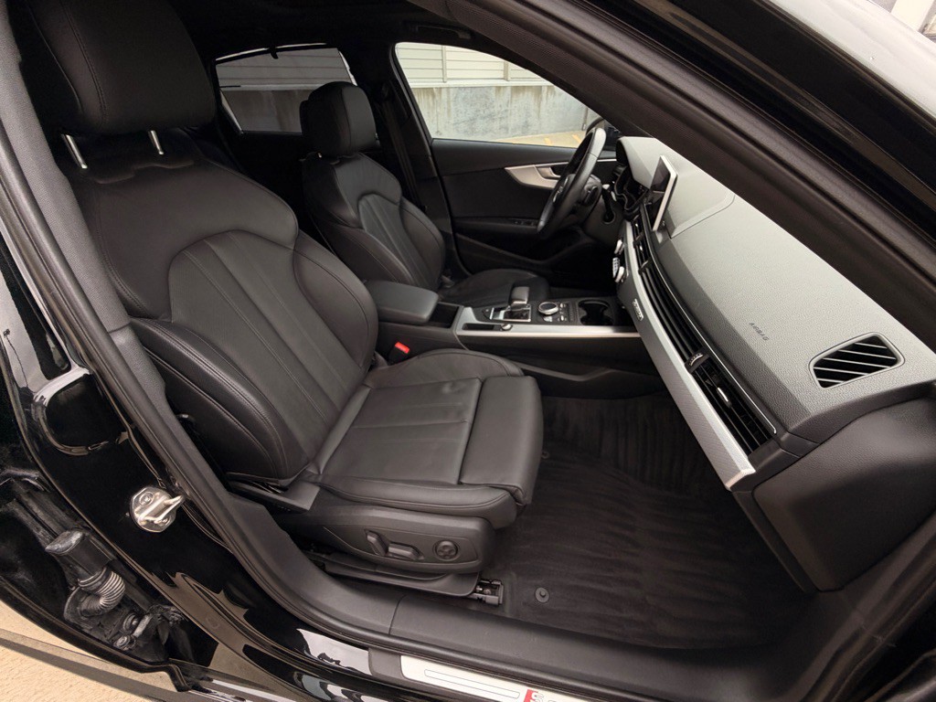 2017 Audi A4 Image 22