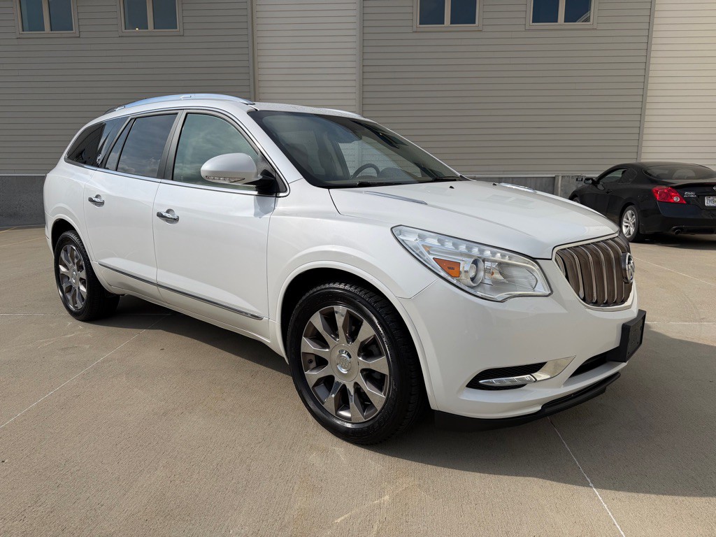 2017 Buick Enclave Image 1