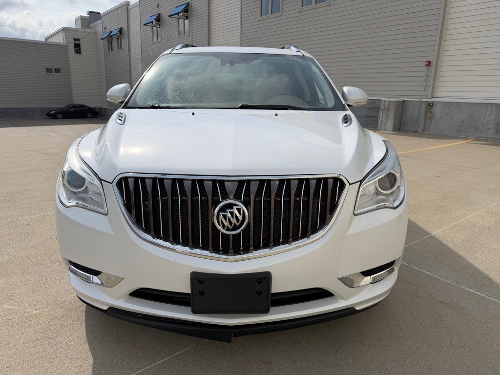 2017 Buick Enclave Image 2