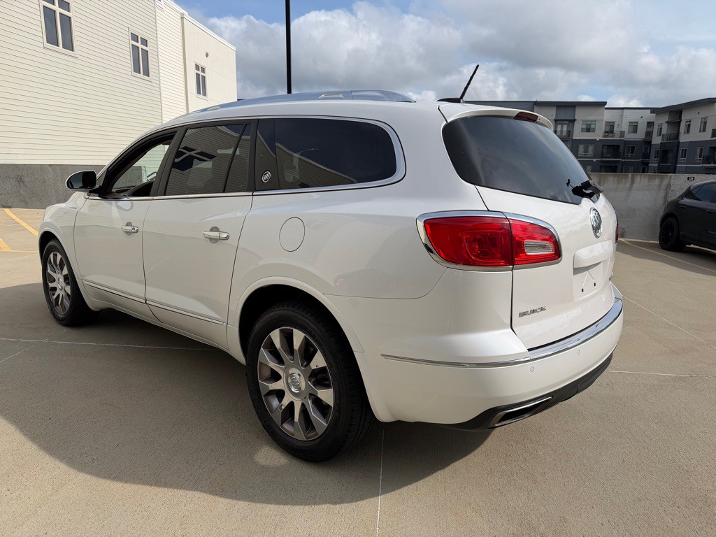 2017 Buick Enclave Image 5