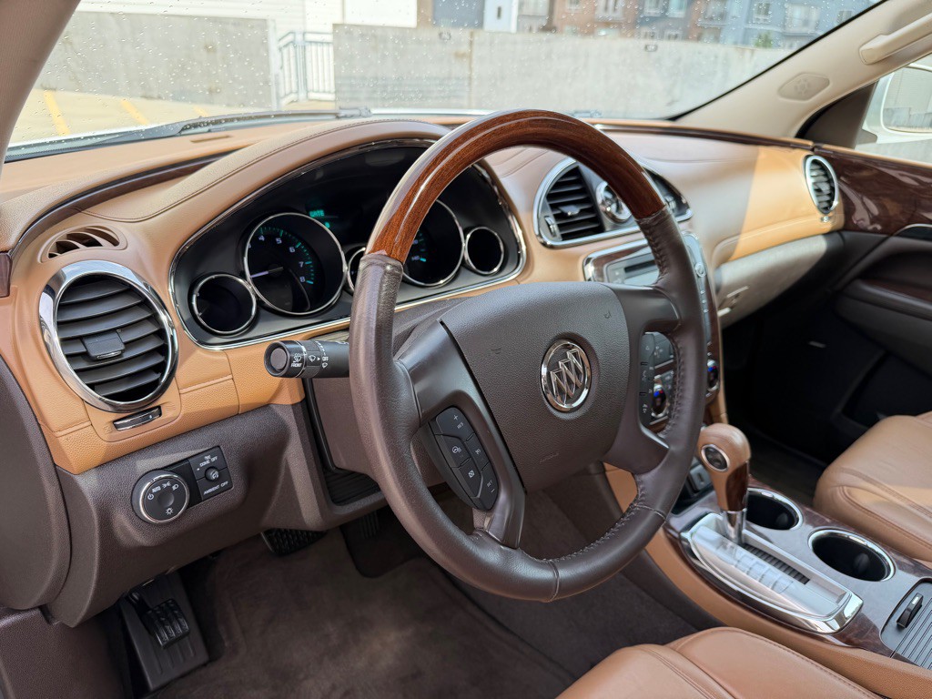 2017 Buick Enclave Image 10