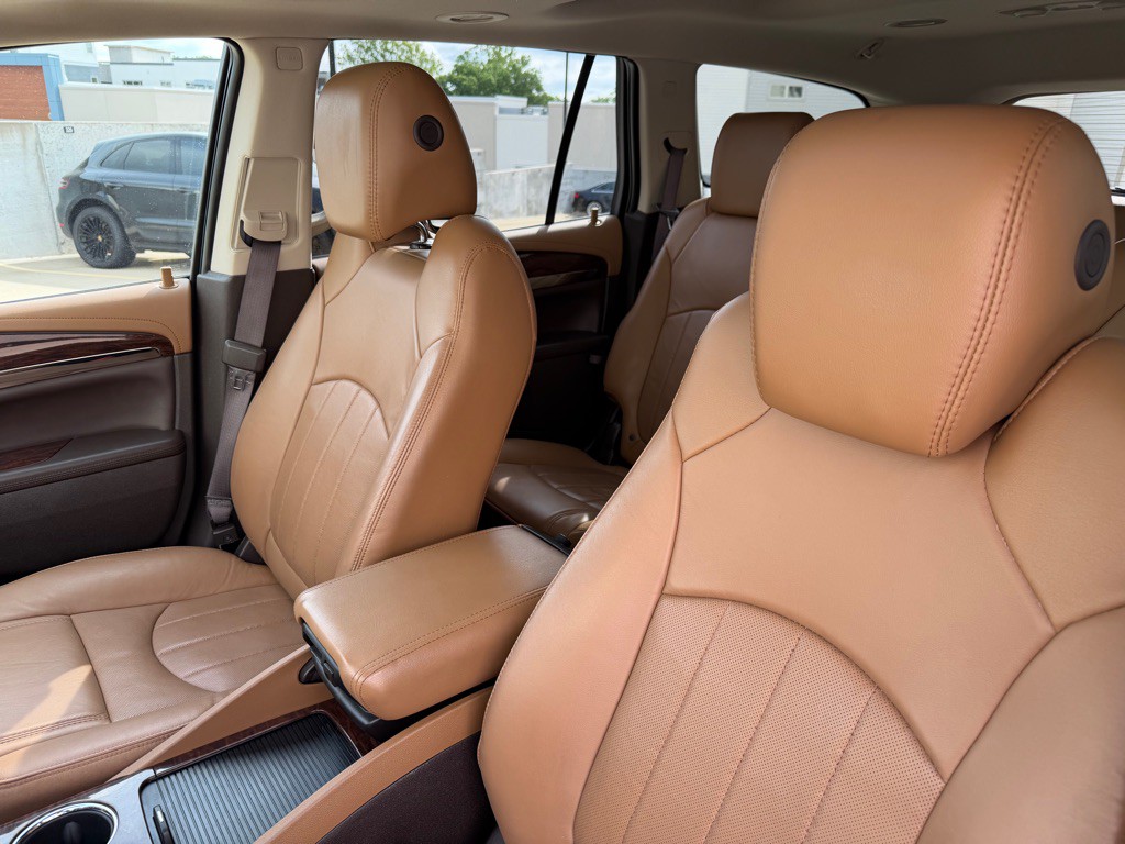 2017 Buick Enclave Image 15