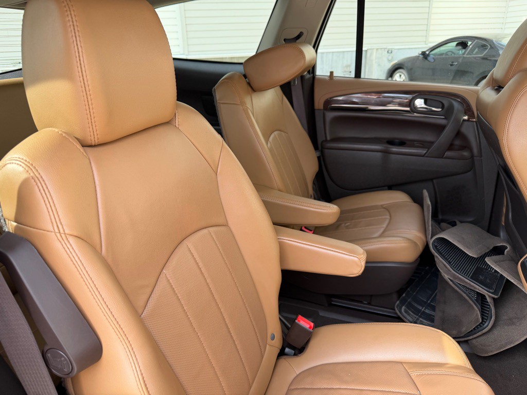 2017 Buick Enclave Image 22
