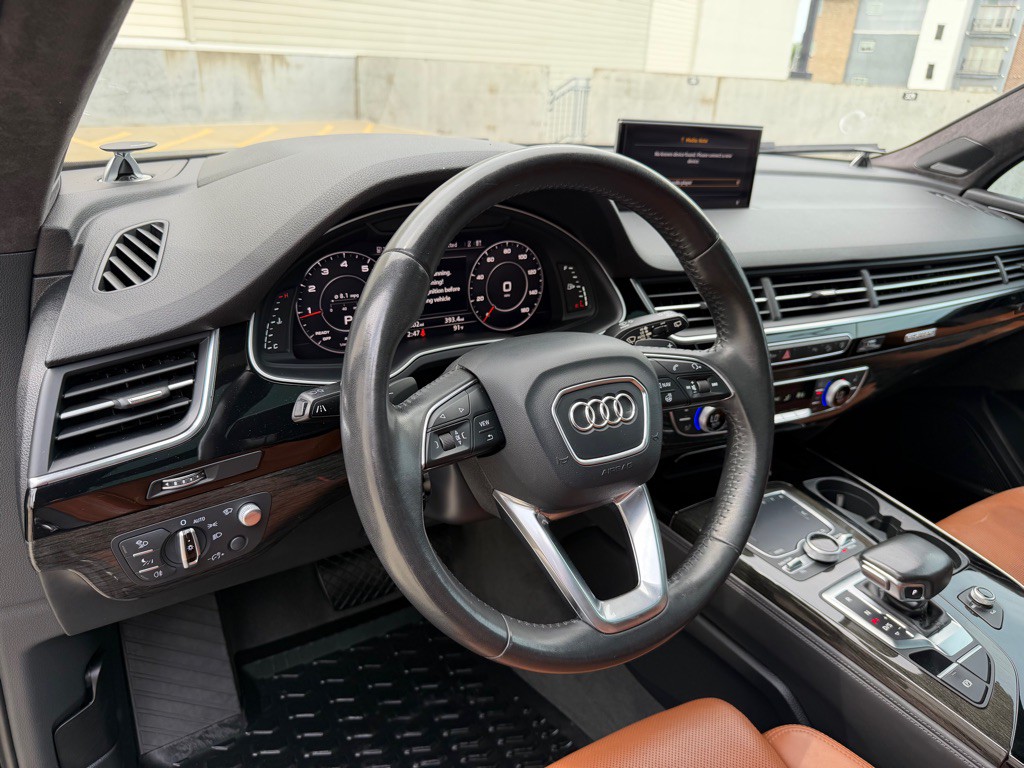 2017 Audi Q7 Image 10