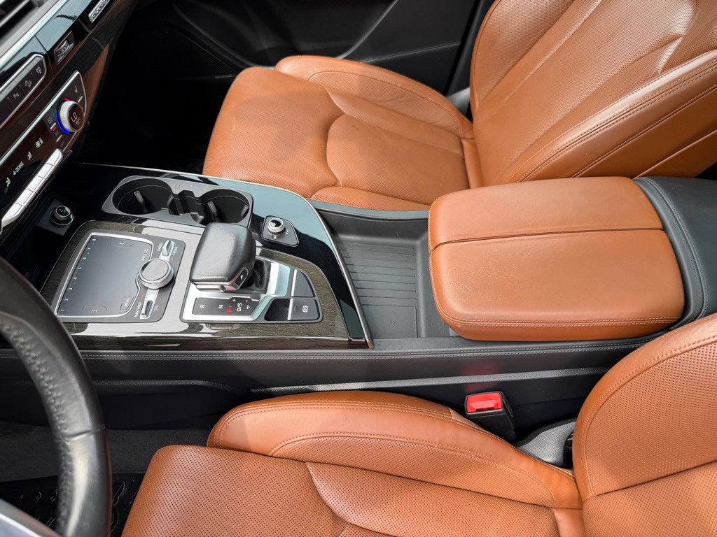 2017 Audi Q7 Image 12