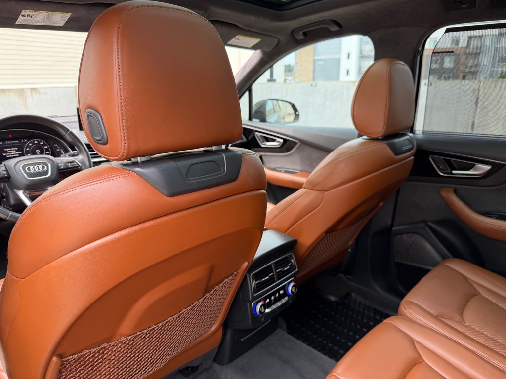 2017 Audi Q7 Image 17