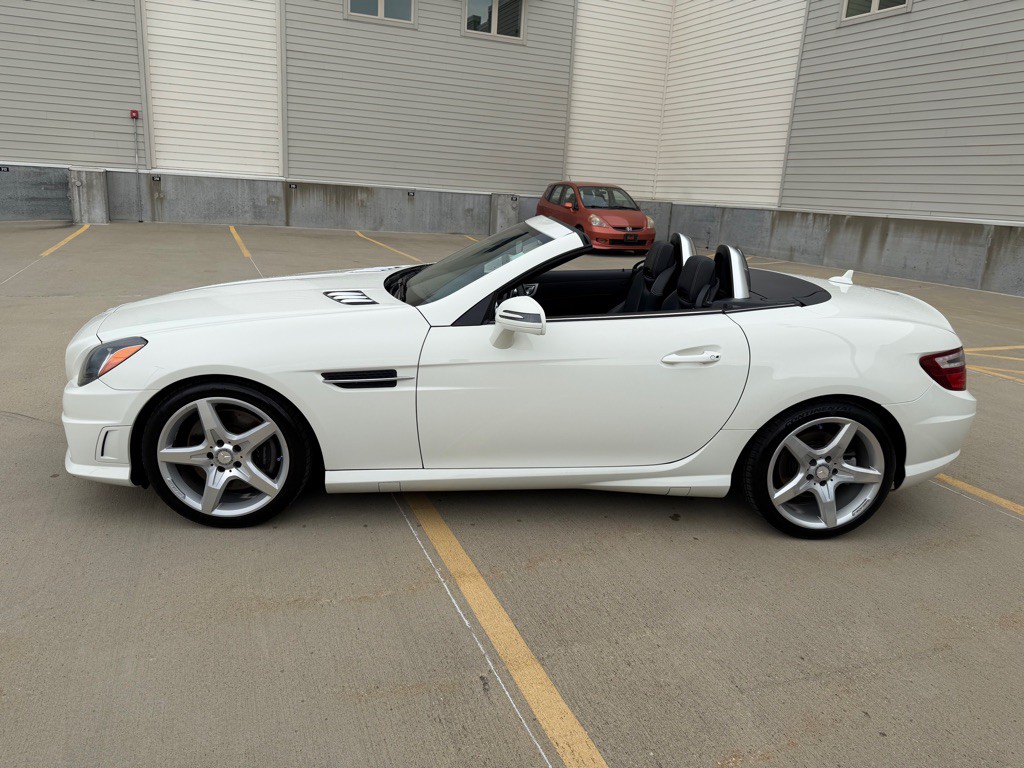 2012 Mercedes-Benz SLK-Class Image 6