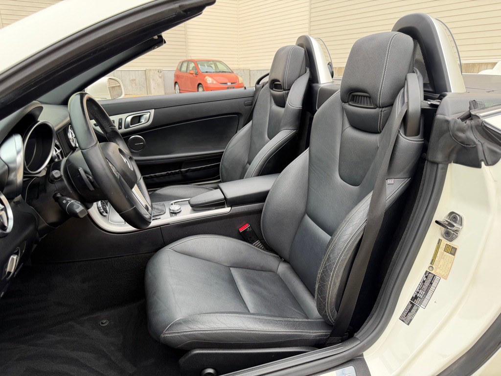 2012 Mercedes-Benz SLK-Class Image 11