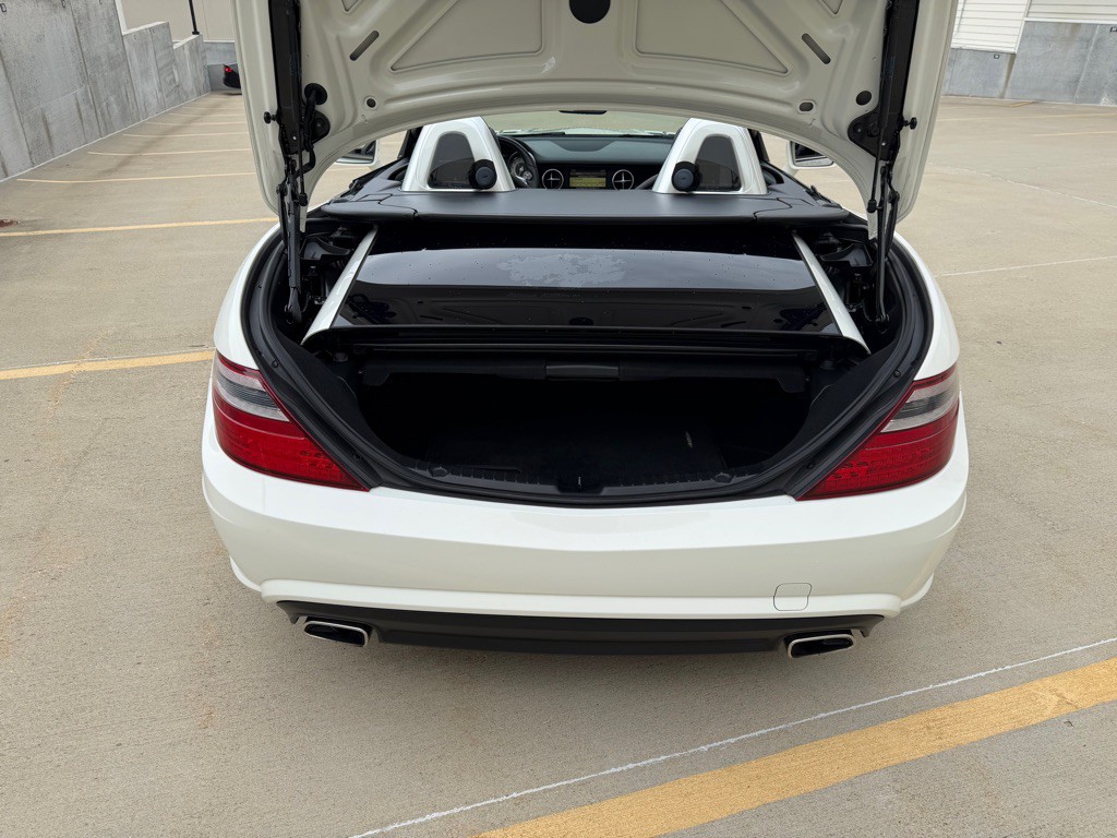 2012 Mercedes-Benz SLK-Class Image 18