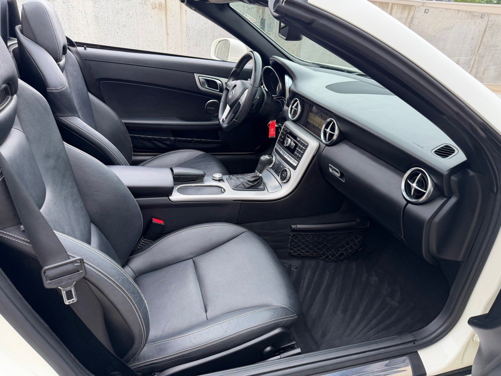 2012 Mercedes-Benz SLK-Class Image 20