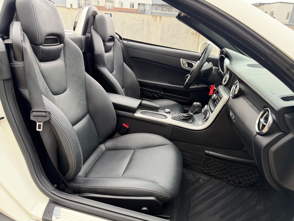 2012 Mercedes-Benz SLK-Class Image 21