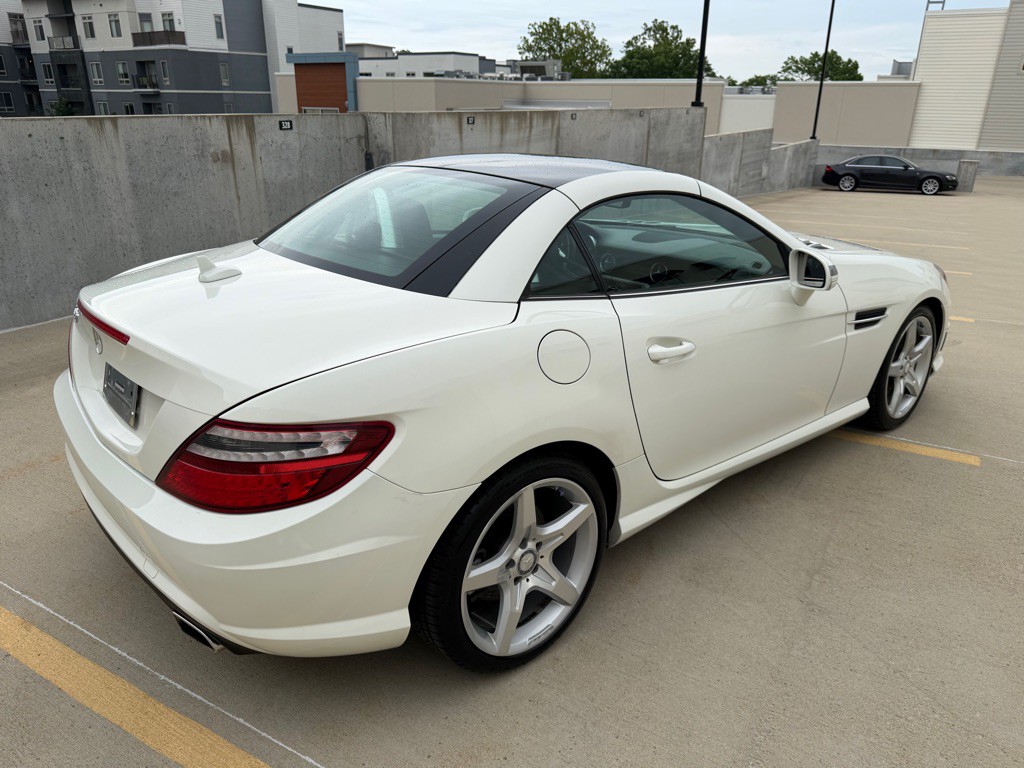 2012 Mercedes-Benz SLK-Class Image 24