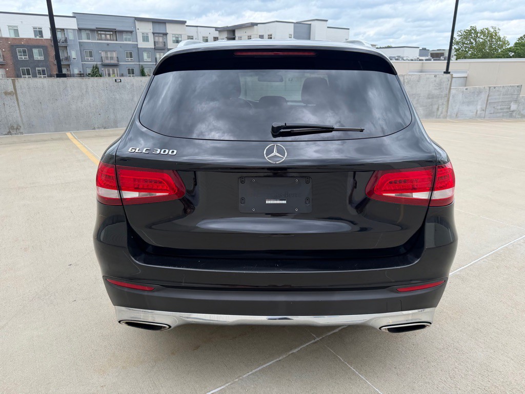 2017 Mercedes-Benz GLC-Class Image 4