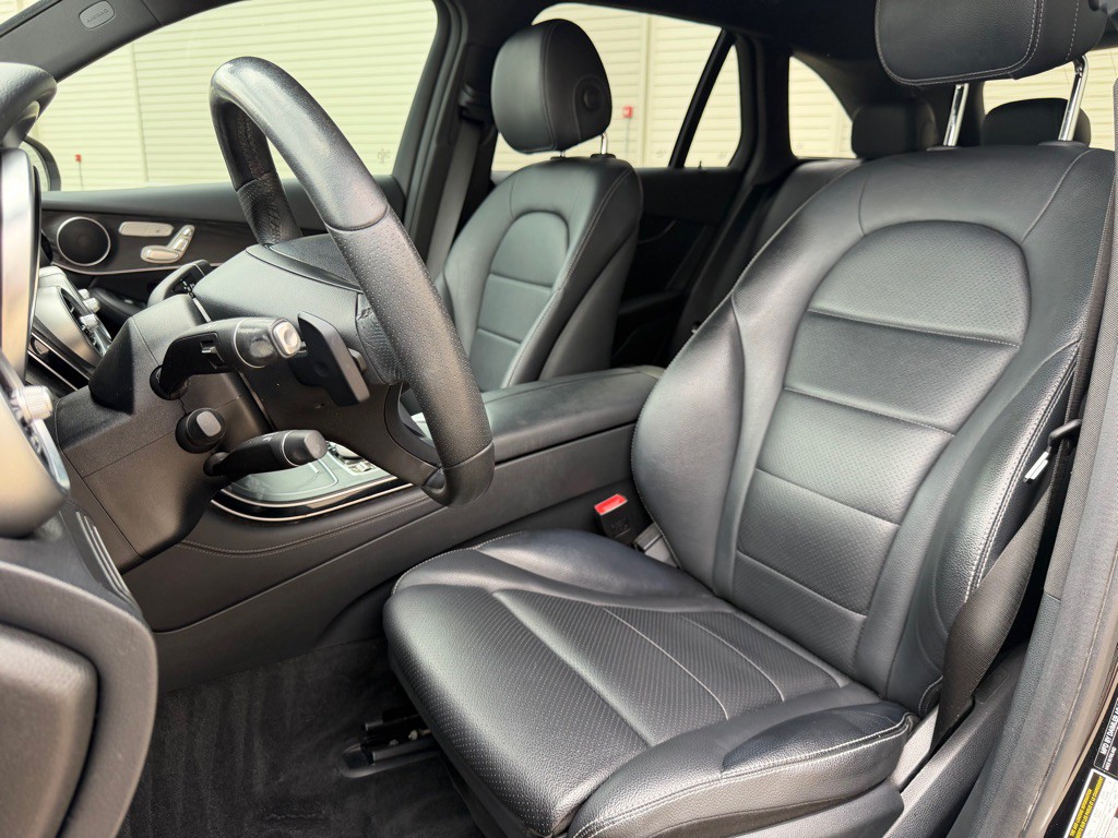 2017 Mercedes-Benz GLC-Class Image 13