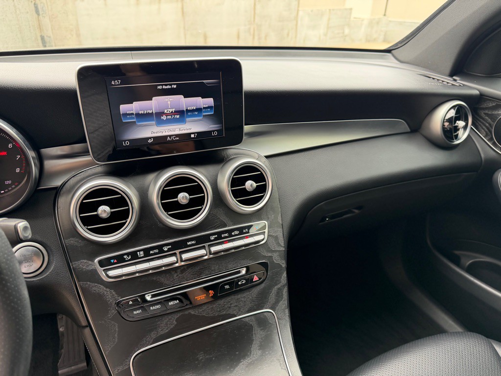 2017 Mercedes-Benz GLC-Class Image 16