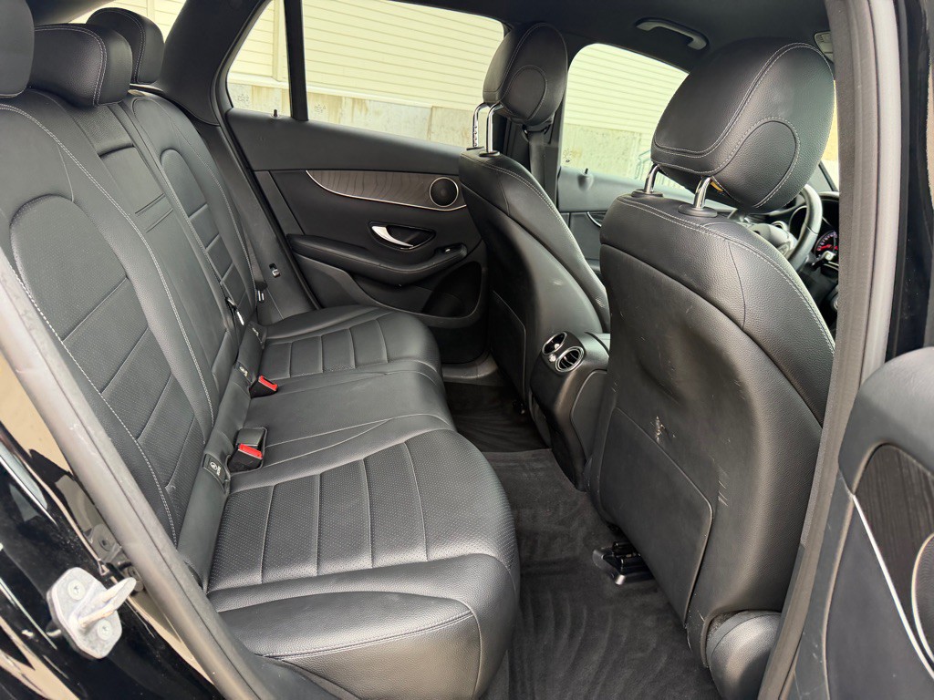 2017 Mercedes-Benz GLC-Class Image 26