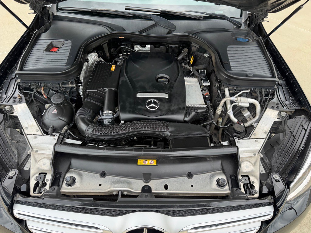 2017 Mercedes-Benz GLC-Class Image 30